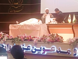 اعزام کارکنان خدمات امور متوفیات آرامستان بندرعباس به همایش ملی خادمان آرامستانهای کشور