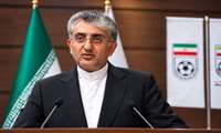 تجلیل از بانوان قهرمان فوتبال ساحلی شهرداری بندرعباس در آیین قرعه‌کشی لیگ‌های برتر هرمزگان