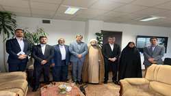 دیدار شهردار،رئیس و روُسای کمیسیونهای شورای اسلامى شهر بندرعباس با معاون عمران و توسعه امور شهری و روستایی وزیر کشور