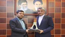تجلیل از اعضای شورای اسلامی شهر در روز شوراها