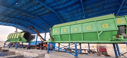 مرحله اول نصب تجهیزات کارخانه پردازش ۲۵۰ تنی زباله‌های شهری بندرعباس، آغاز شد.