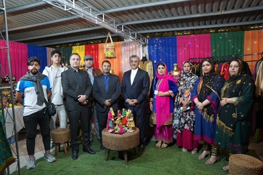 بازدید شهردار شهر خلاق بندرعباس از هفتمین نمایشگاه سراسری صنایع دستی